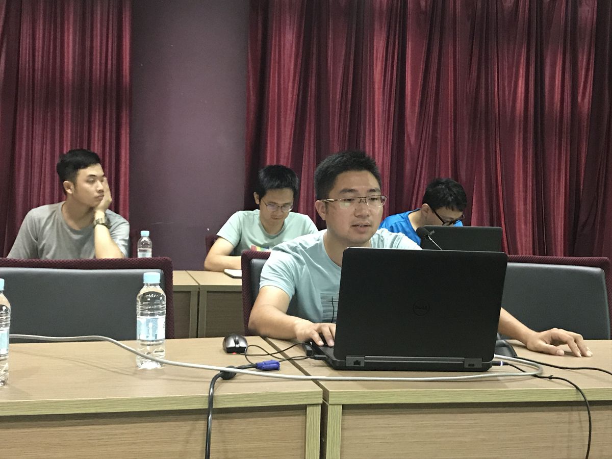 王正伟报告中_副本.jpg
