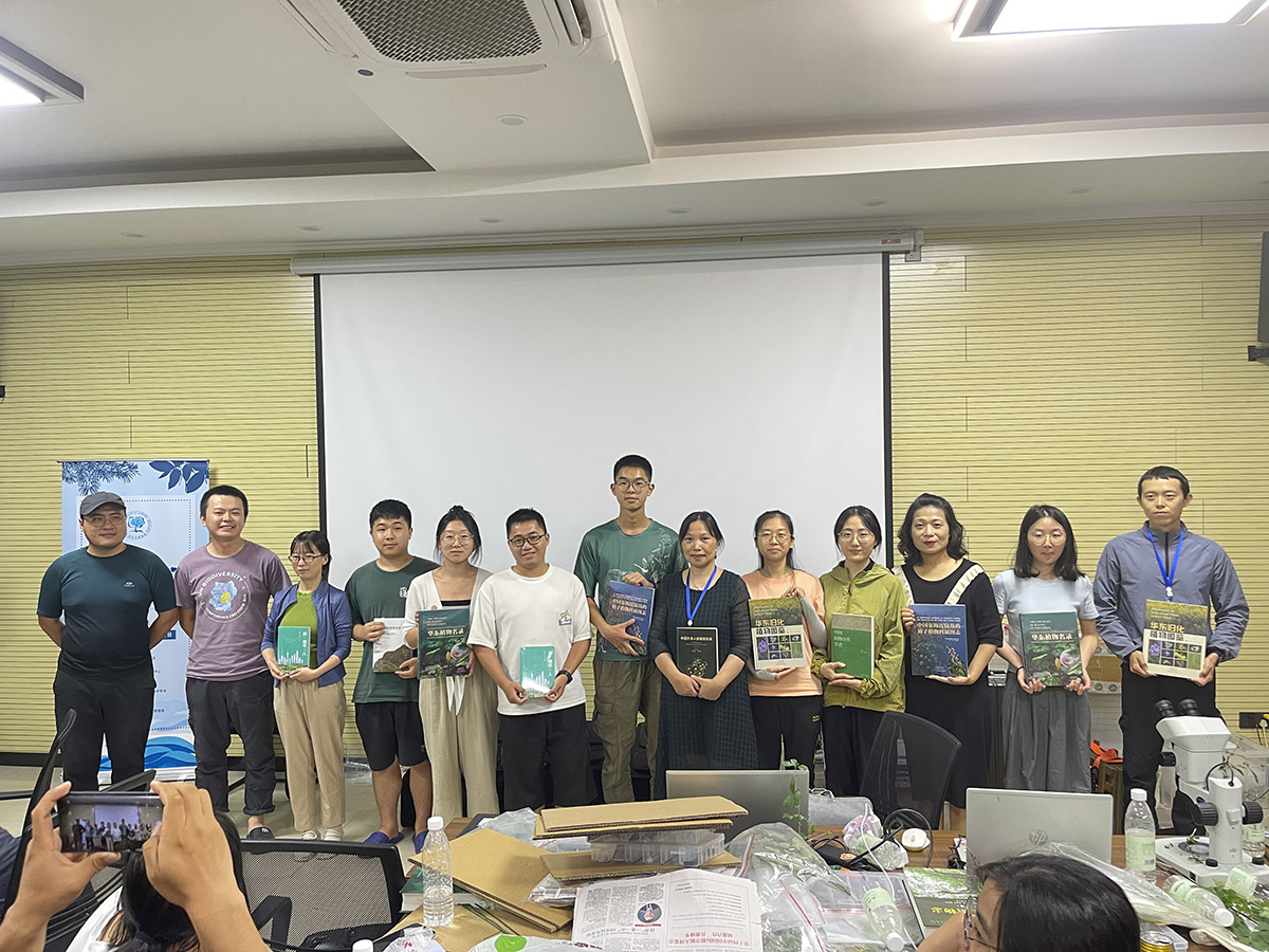 图13. 野外阶段优秀学员（葛斌杰拍摄）.jpg